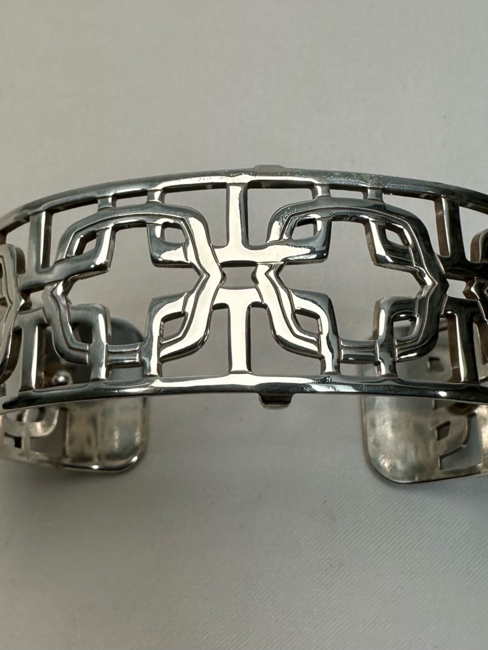 Brighton Silver-Tone Openwork Cuff with Navy/Brown Leather Insert - Picture 6 of 7
